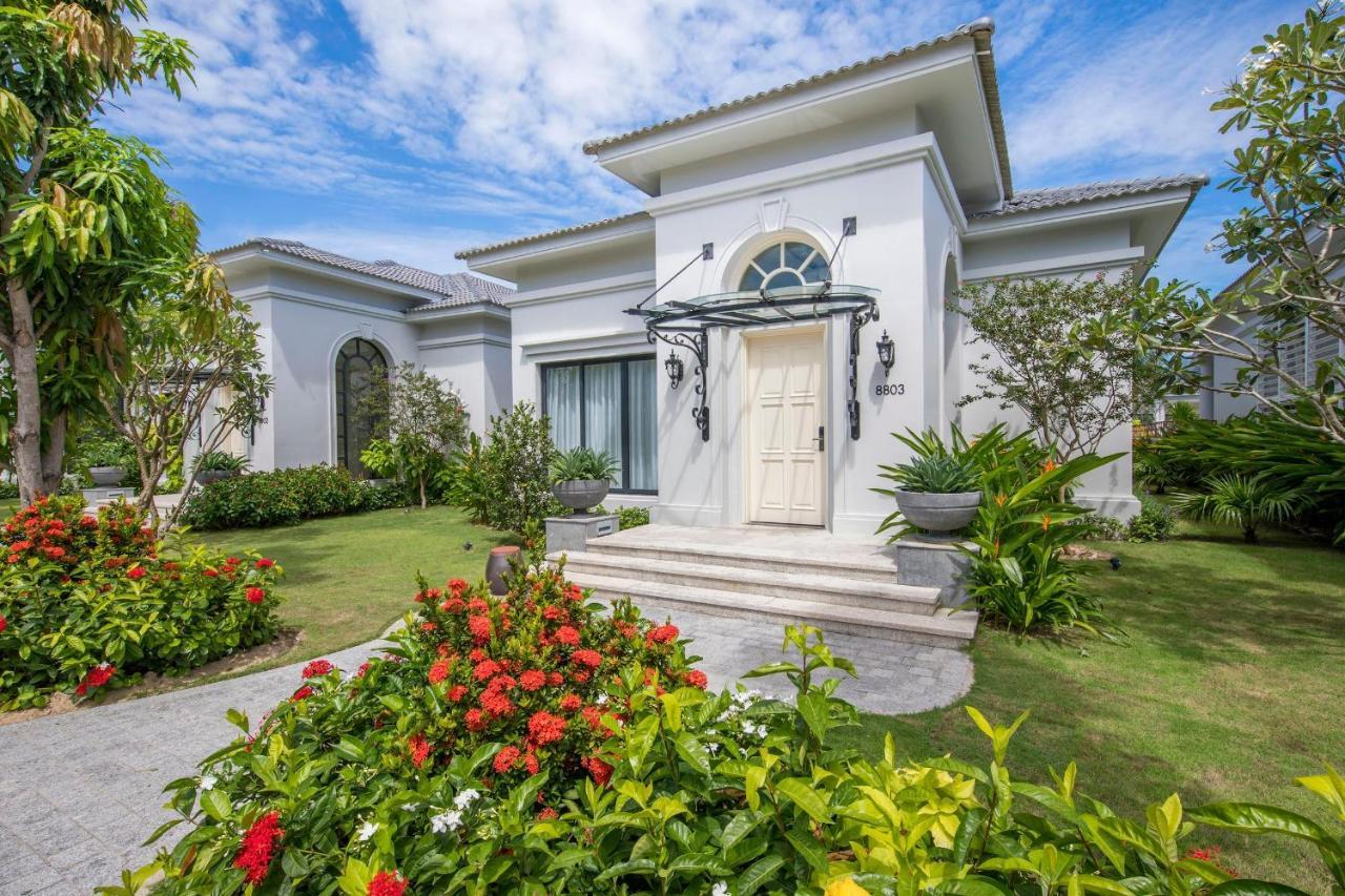 Melia Vinpearl 5* Cam Ranh